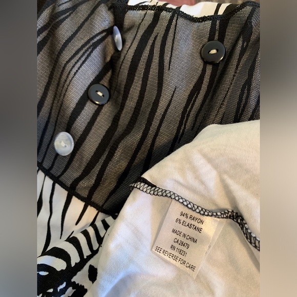 Funky Zebra stripes and embroidery /mesh tunic - Picture 8 of 8